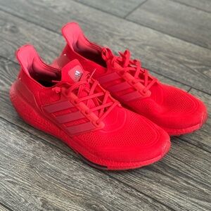 Adidas UltraBoost 21 - Vivid Red